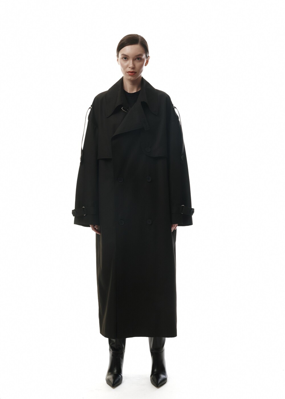 Trench coat in black